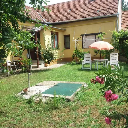 Harsfak Villa Mezokovacshaza Exterior photo