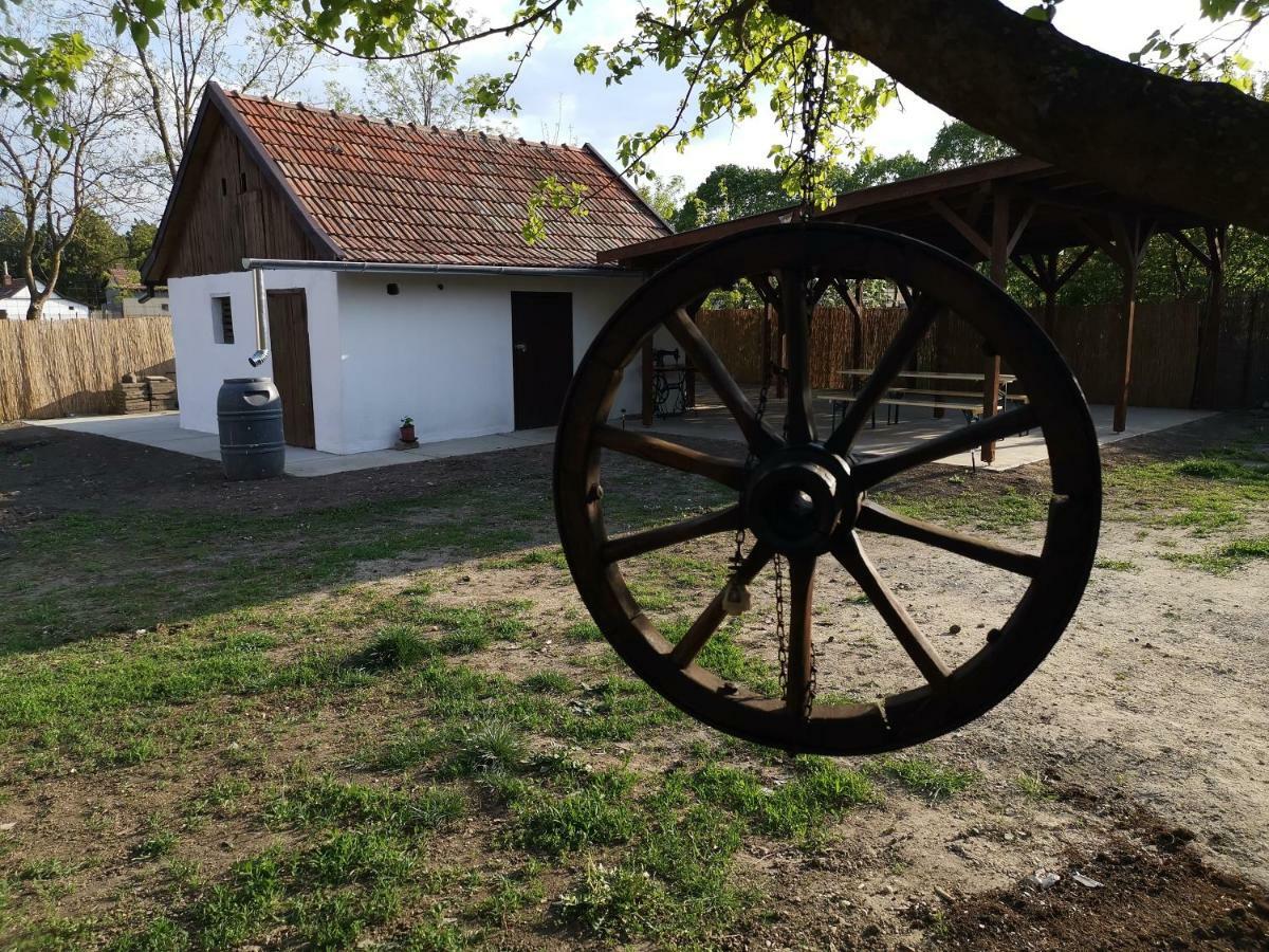 Ferienhaus Harsfak Mezokovacshaza